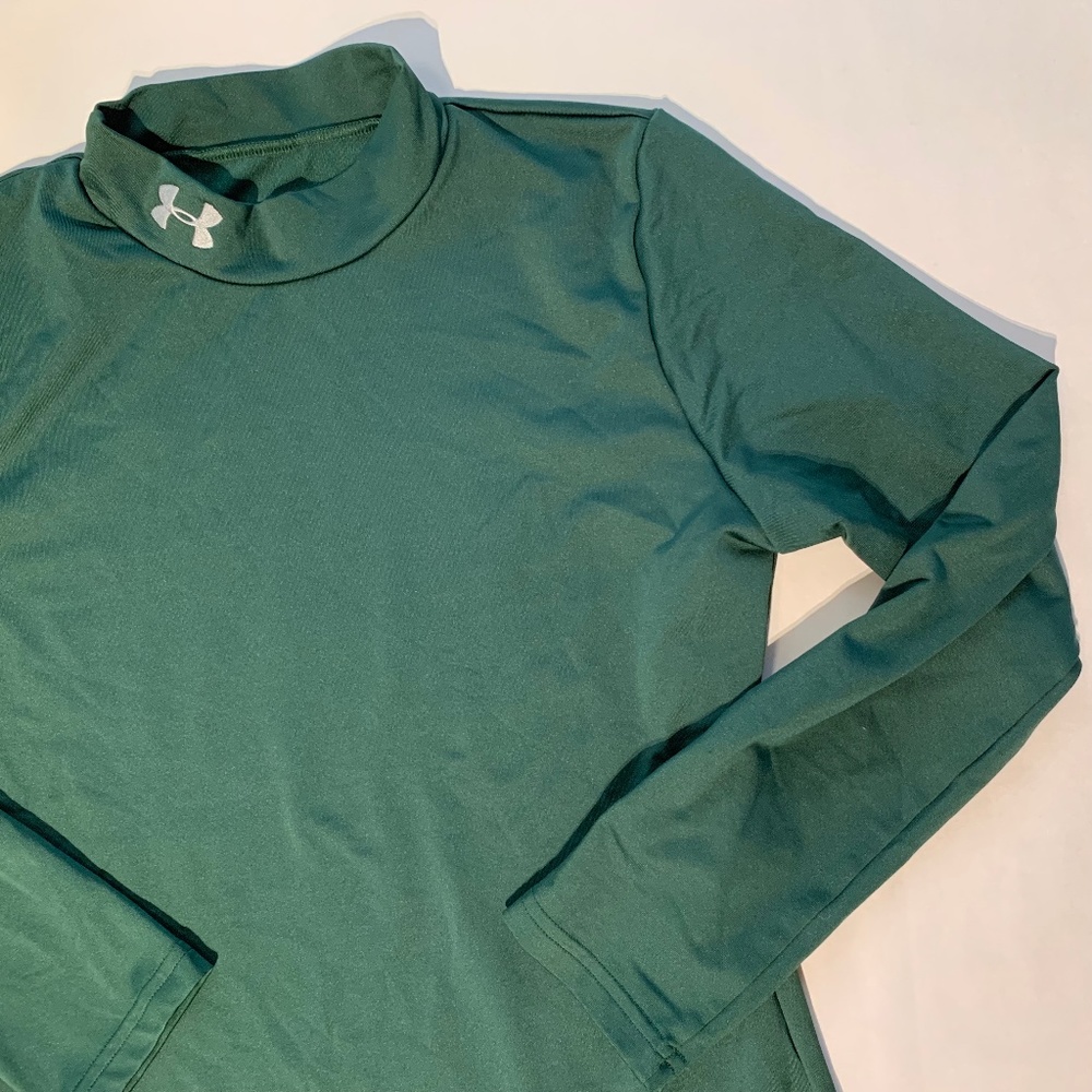 UNDER ARMOUR FITTED COLD GEAR SIZE YOUTH XL